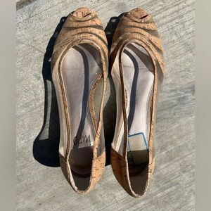 Natural Cork Peep-Toe Flats - small heel